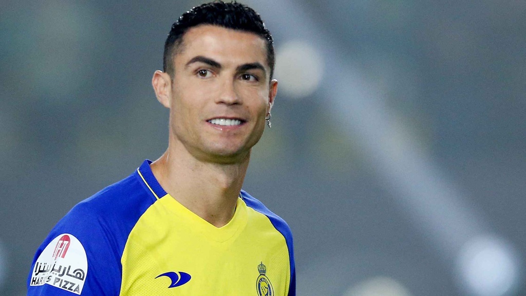 HLV Bồ Đào Nha tiết lộ lý do triệu tập Ronaldo lên tuyển
