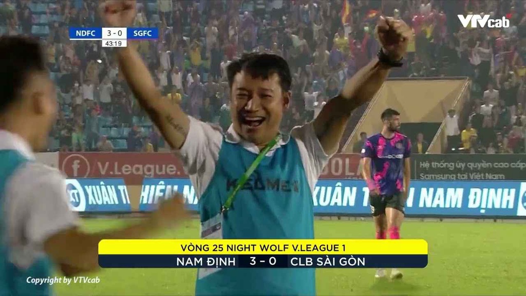 Nam Định trụ hạng V.League thành công