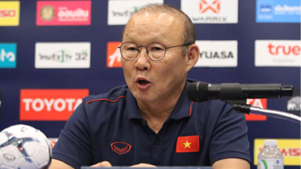 HLV Park Hang Seo: 'ĐT Việt Nam chưa chắc vào bán kết, phải tập trung đá với Campuchia'