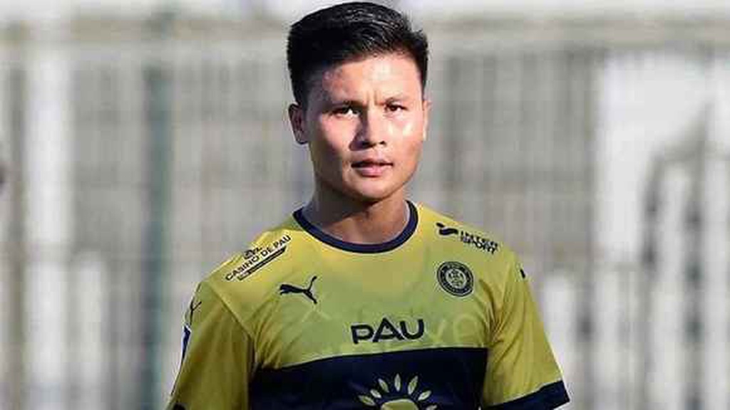 Báo Pháp xếp Quang Hải vào nhóm cầu thủ tệ nhất tại Pau FC