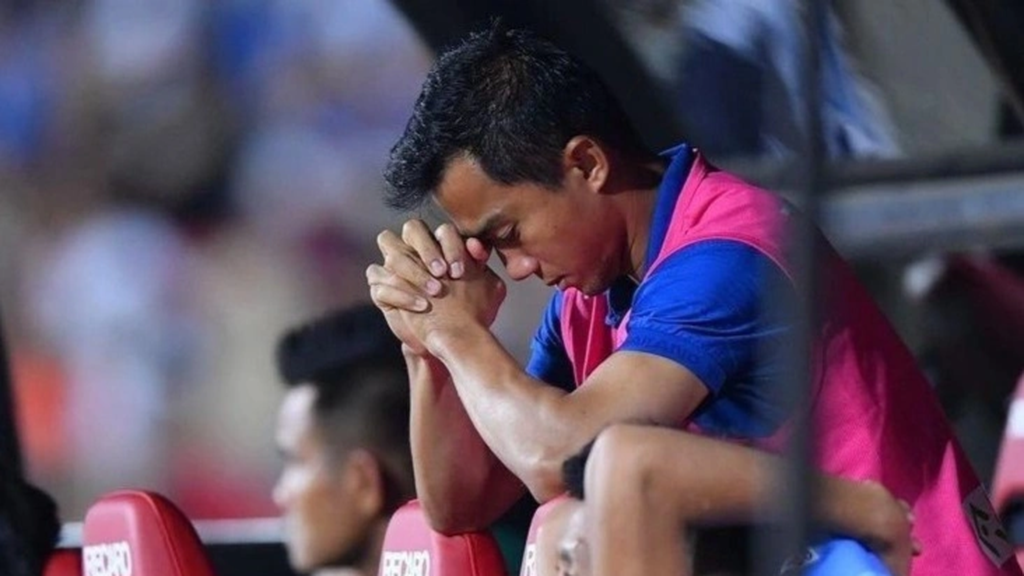 Chanathip dính chấn thương chỉ sau 15 phút ra sân cho tuyển Thái
