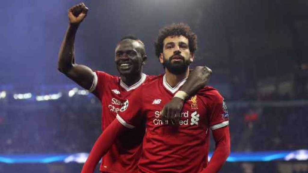 Liverpool khả năng mất Salah, Mane 8 trận