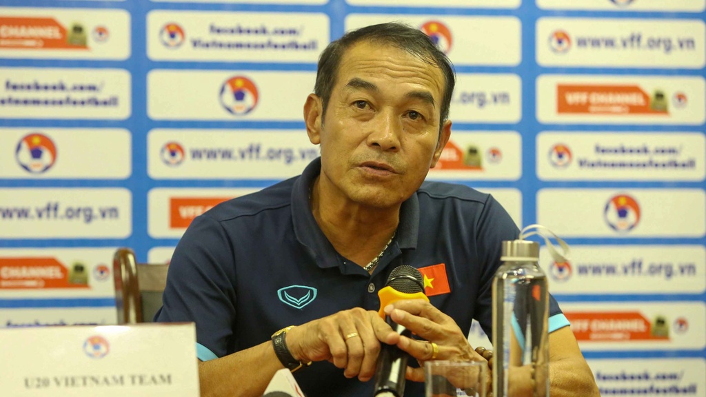 HLV Đinh Thế Nam điểm mặt 4 cầu thủ Indonesia mà U20 Việt Nam cần dè chừng