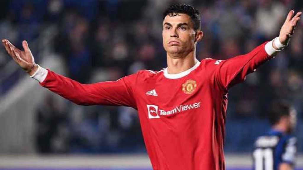 HLV Atalanta 'nguyền rủa' Ronaldo vì cứu MU