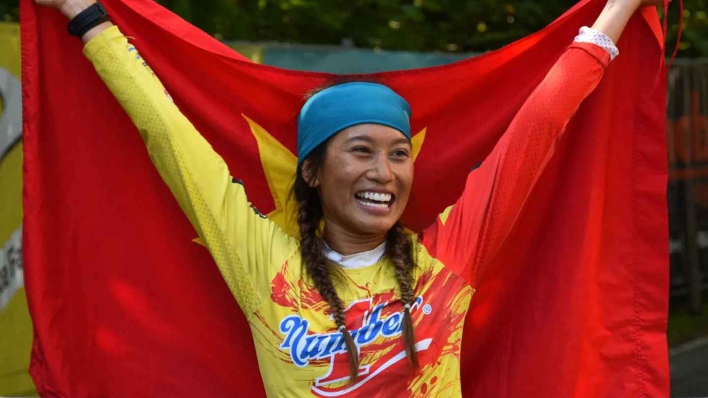 "Cô gái thép" Việt Nam vô địch môn thể thao khắc nghiệt nhất hành tinh