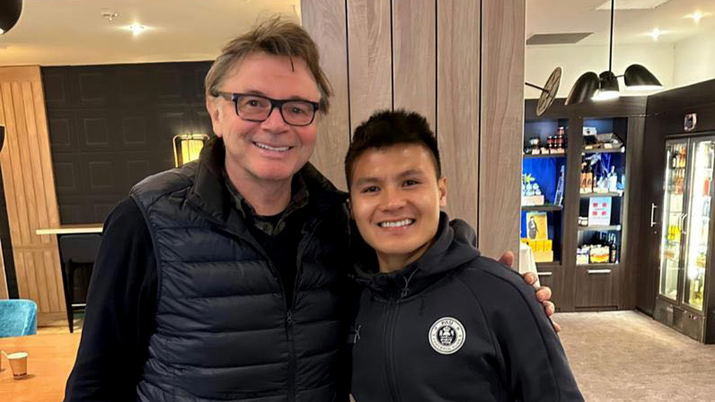 HLV Philippe Troussier gặp riêng Quang Hải trước ngày trở thành thuyền trưởng ĐT Việt Nam