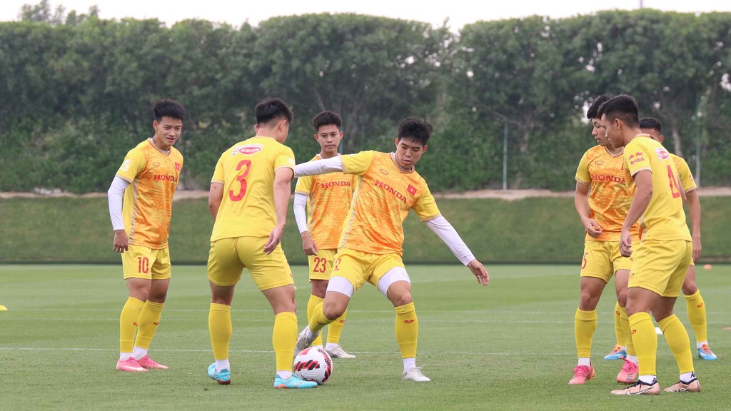 Báo Trung Quốc ngỡ ngàng trước màn trình diễn thất vọng của U23 Việt Nam