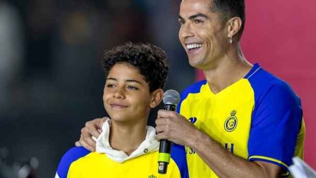 Con trai Ronaldo gây ấn tượng mạnh tại Ả-rập Xê-út