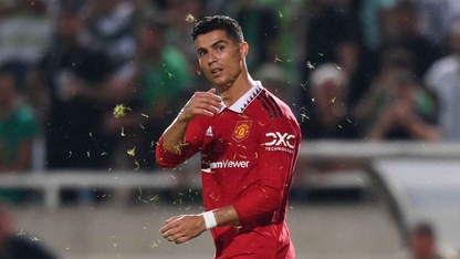 Huyền thoại MU lên tiếng bảo vệ Ronaldo sau ngày thi đấu kém may mắn