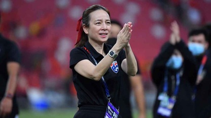 Nữ trường đoàn xinh đẹp thừa nhận sự thật nghiệt ngã về bóng đá Thái Lan